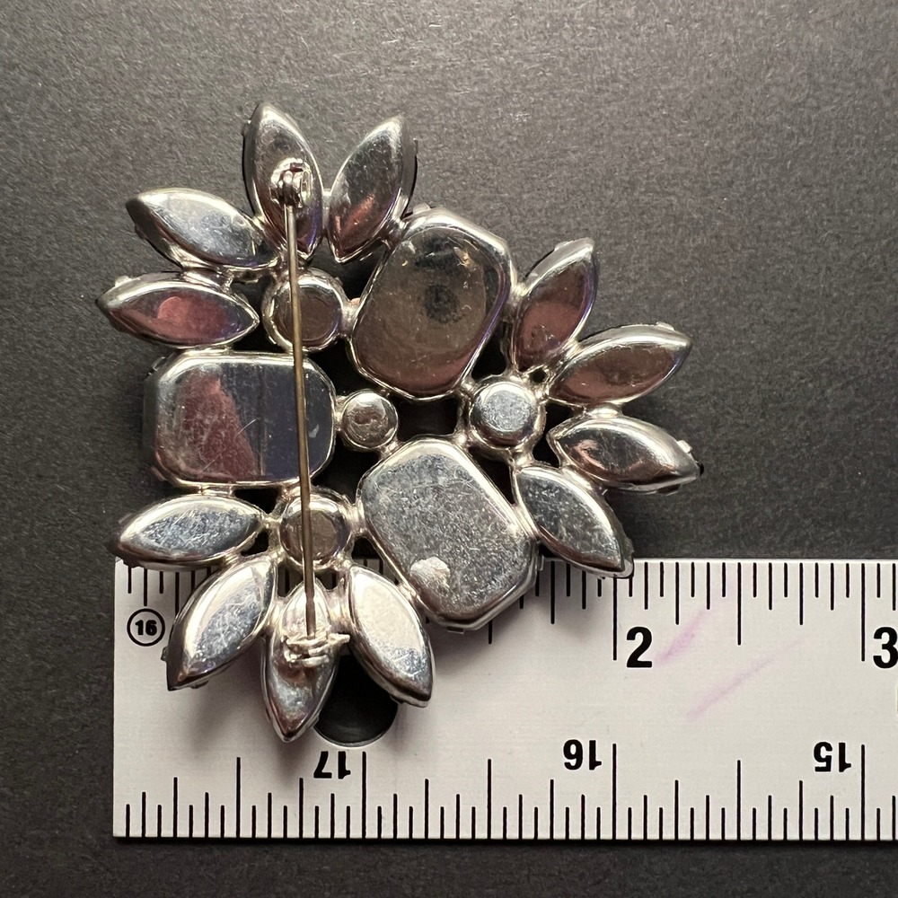 Vintage Rhinestone Brooch Black Crystal Domed‎ Floral Spray - Picture 7 of 8